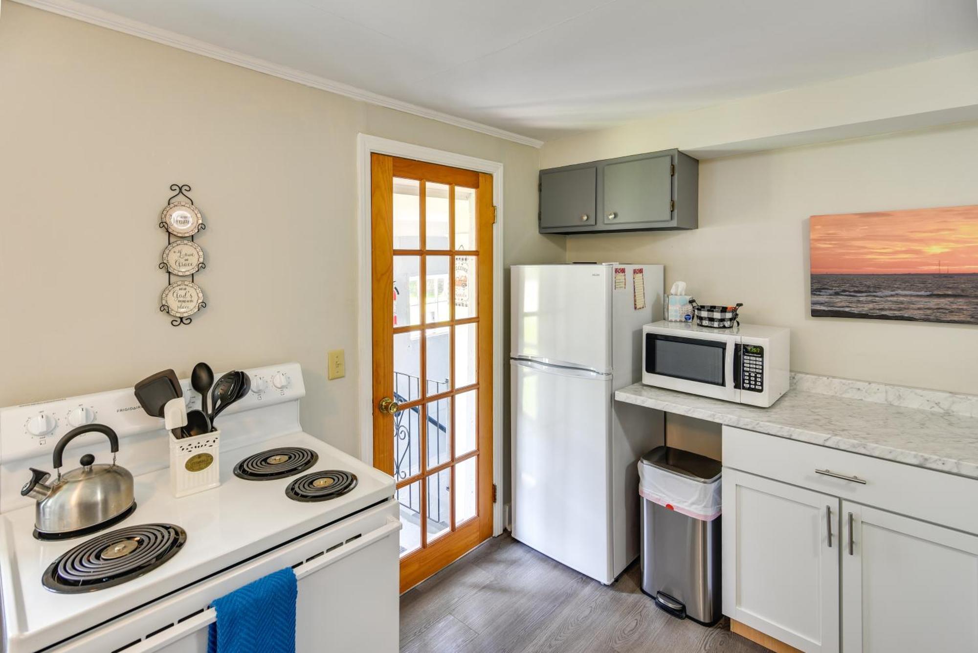Newport House Less Than 3 Mi To Beaches And Bowens Wharf! Екстериор снимка