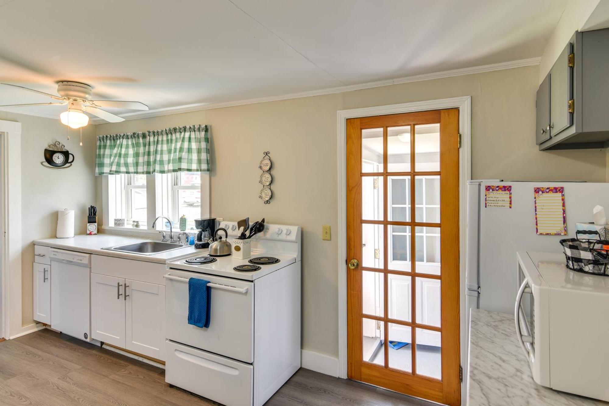 Newport House Less Than 3 Mi To Beaches And Bowens Wharf! Екстериор снимка